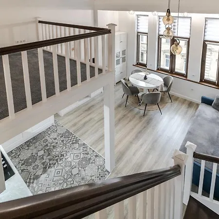 Апартаменти Inshiapartments On Slovatskoho Str